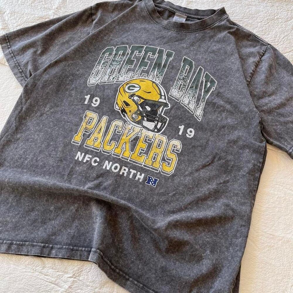 Gameday-couture Men's Grey and Black T-shirt